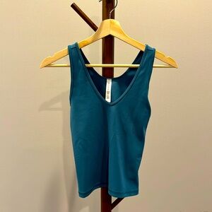 NWT ATHLETA Transcend Top